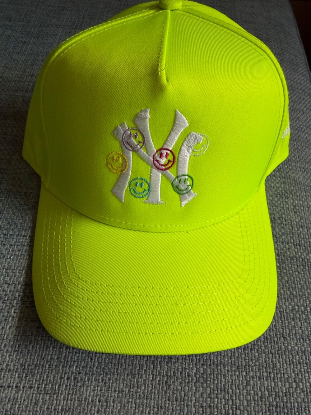 New York Yankees Neon Yellow Smile Logo Baseball Cap